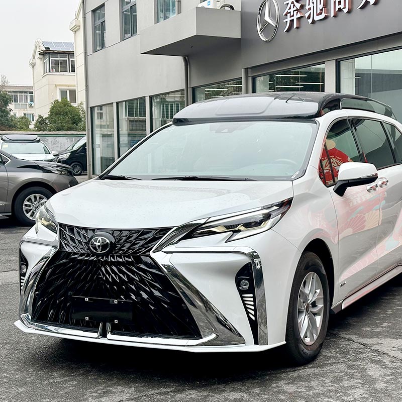 2026款高顶丰田格瑞维亚7座商务车